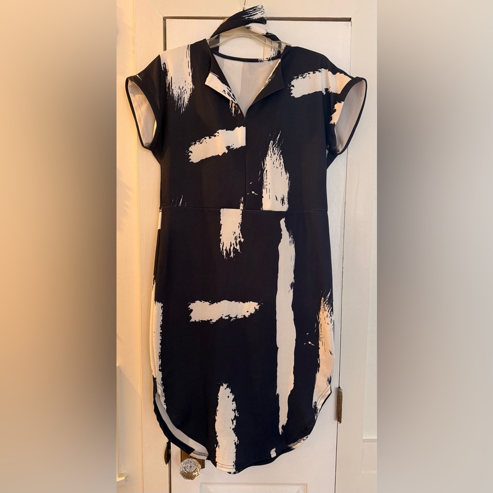 SHEIN Monochrome Brushstroke Mini Dress
